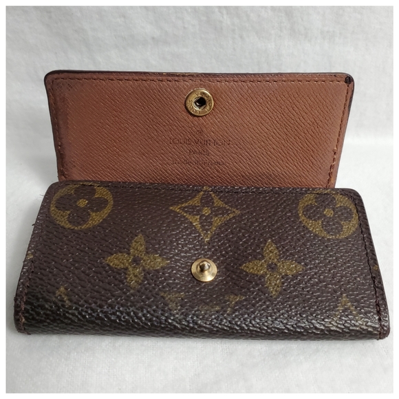 Authentic Preowned LV Key Chain - Picture 4 of 7